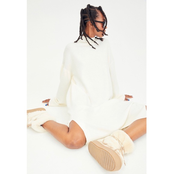 ❌SOLD❌             H&M Cream Knit Dress - Picture 1 of 4
